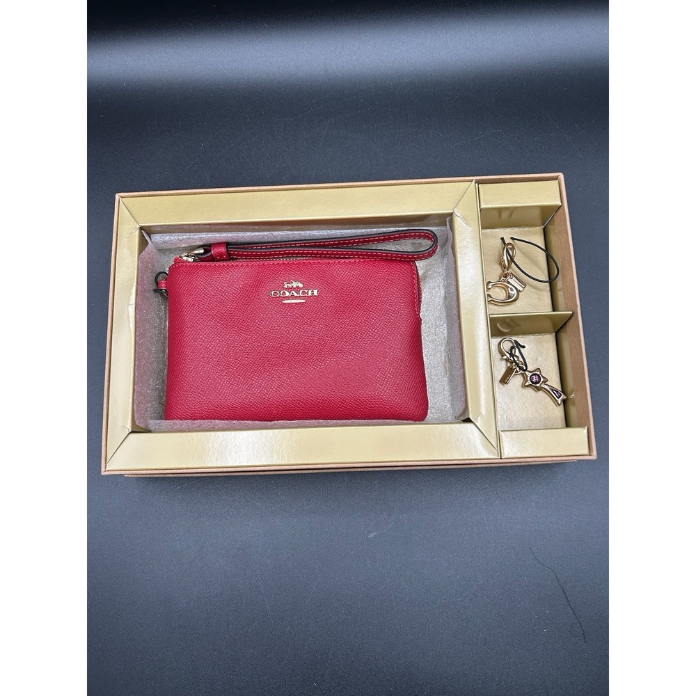 Coach  Women's Crossgrain Leather Corner Zip  Wristlet New